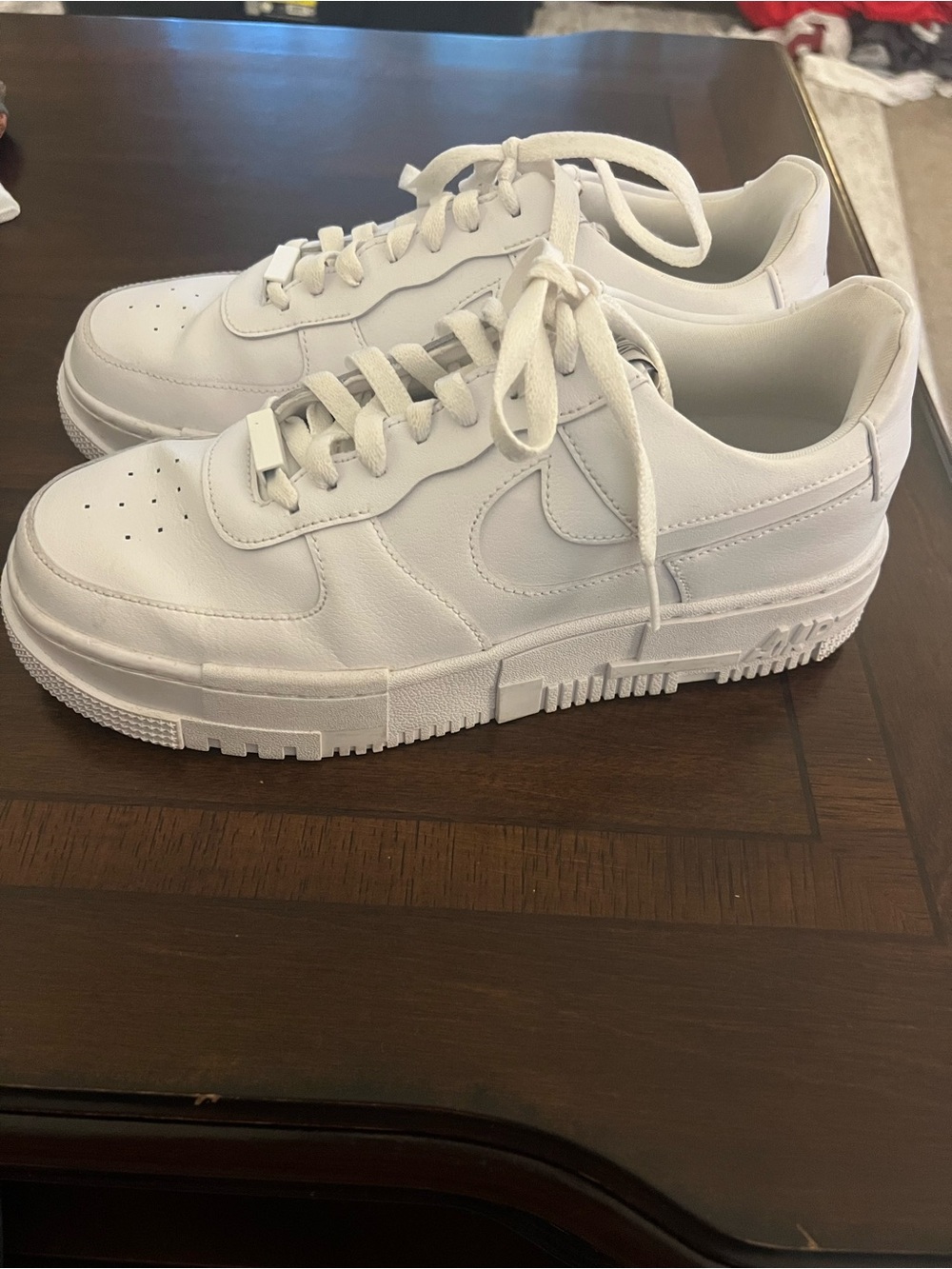Nike White Low-Top Sneakers with Swoosh Accent